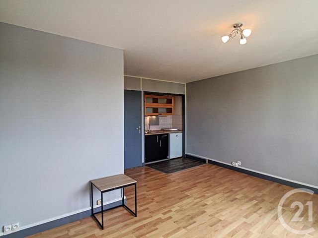 Studio à louer - 1 pièce - 28.04 m2 - TOURS - 37 - CENTRE - Century 21 Agence Maginot Studio à louer - 1 pièce - 28.04 m2 - TOURS - 37 - CENTRE - Century 21 Agence Maginot