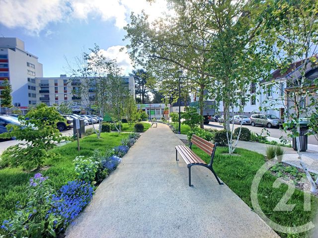 Appartement T4 à vendre - 4 pièces - 80.66 m2 - TOURS - 37 - CENTRE - Century 21 Agence Maginot
