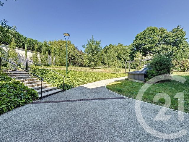 Appartement T3 à vendre - 3 pièces - 61.53 m2 - ST CYR SUR LOIRE - 37 - CENTRE - Century 21 Agence Maginot