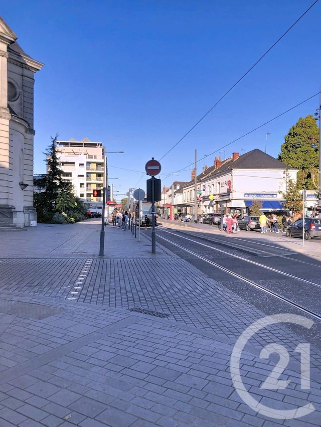 Afficher la photo en grand Appartement T3 à louer - 3 pièces - 65.4 m2 - TOURS - 37 - CENTRE - Century 21 Agence Maginot