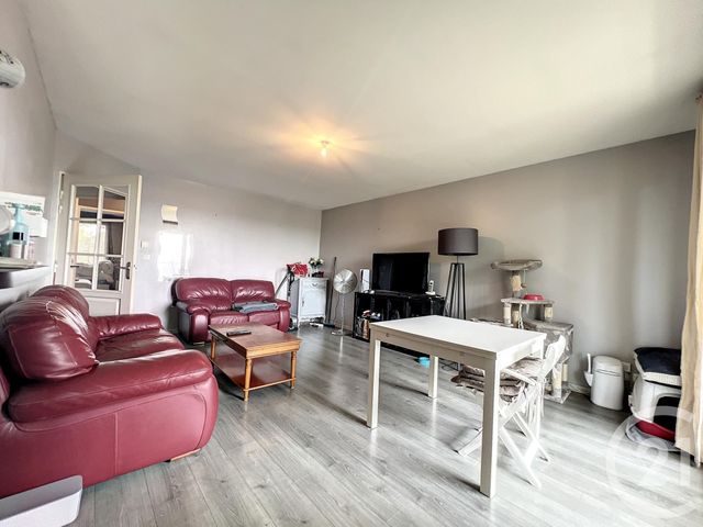 Appartement F3 à louer - 3 pièces - 73.29 m2 - LA VILLE AUX DAMES - 37 - CENTRE - Century 21 Agence Maginot