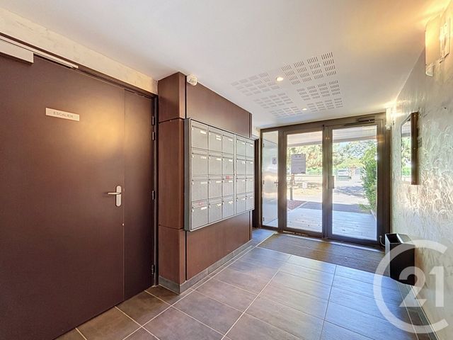 Appartement F3 à vendre - 3 pièces - 64.03 m2 - ST CYR SUR LOIRE - 37 - CENTRE - Century 21 Agence Maginot