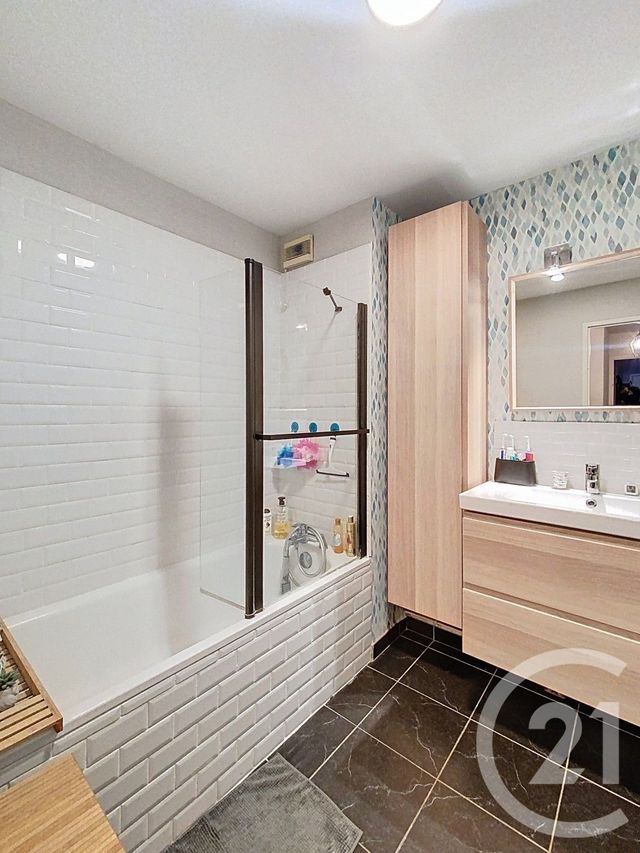 Appartement T3 à louer - 3 pièces - 68.82 m2 - NOTRE DAME D OE - 37 - CENTRE - Century 21 Agence Maginot